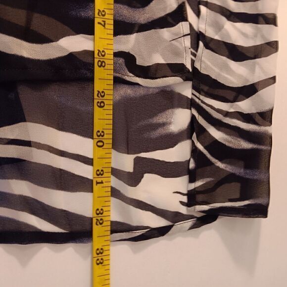 Chico's Black Label Size 0 Sm Navy/White Animal Print Sheer Top w/Zipper Detail - Picture 8 of 8